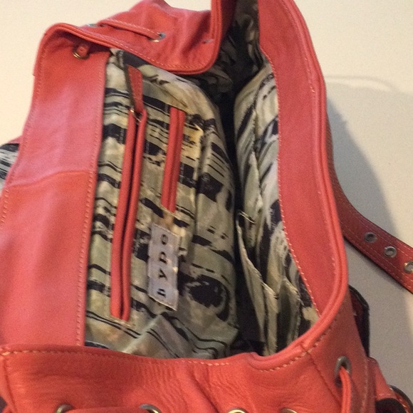 Trendy HYPE over the shoulder handbag. Dusty Rose Leather very sharp. - Picture 4 of 5